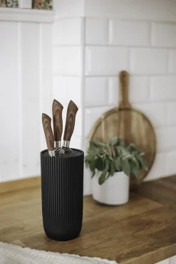 Knivset Dorre Akira