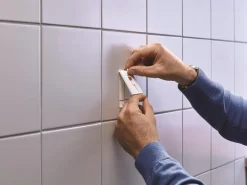 Självhäftande Spik Tesa Powerstrips Justerbar Kakel/Metall 4kg